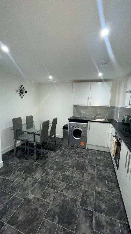 2 Bed Room Luxury Apartment In Old Kent Road Londra Esterno foto